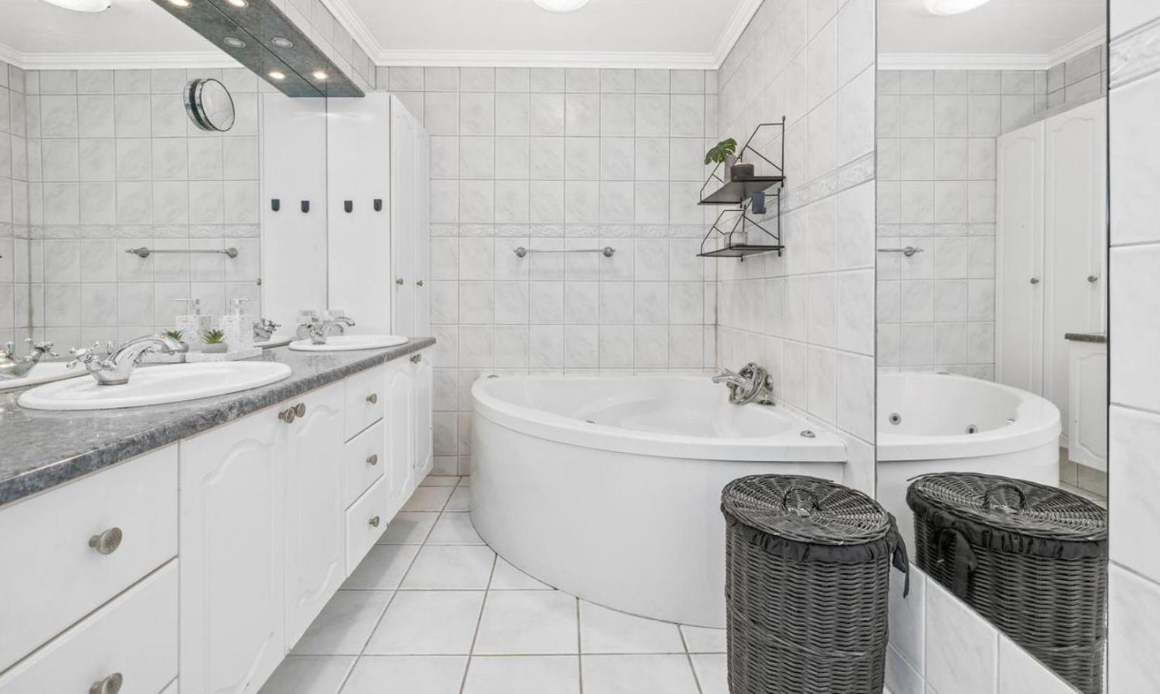 House - Villa With Garden And Hot Tub, 2 Min From Reykjavik Garthabaer Zewnętrze zdjęcie